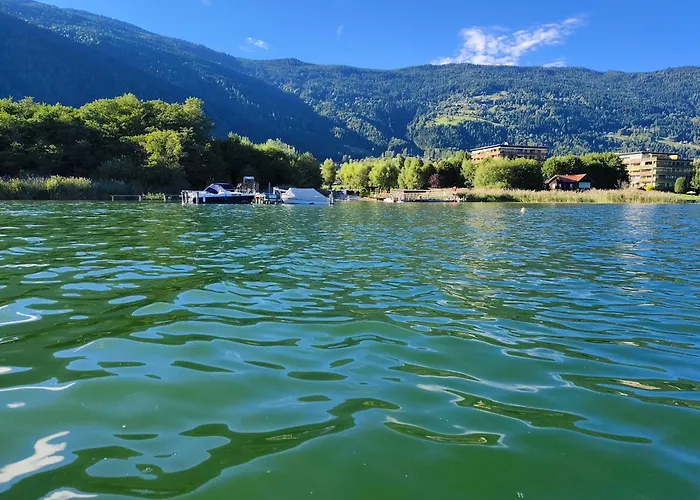 Auszeit Am Ossiachersee アパート